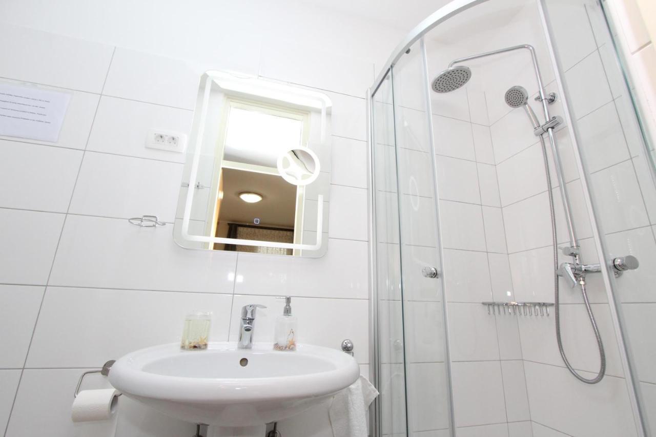 Room Roma Rovinj Exterior photo